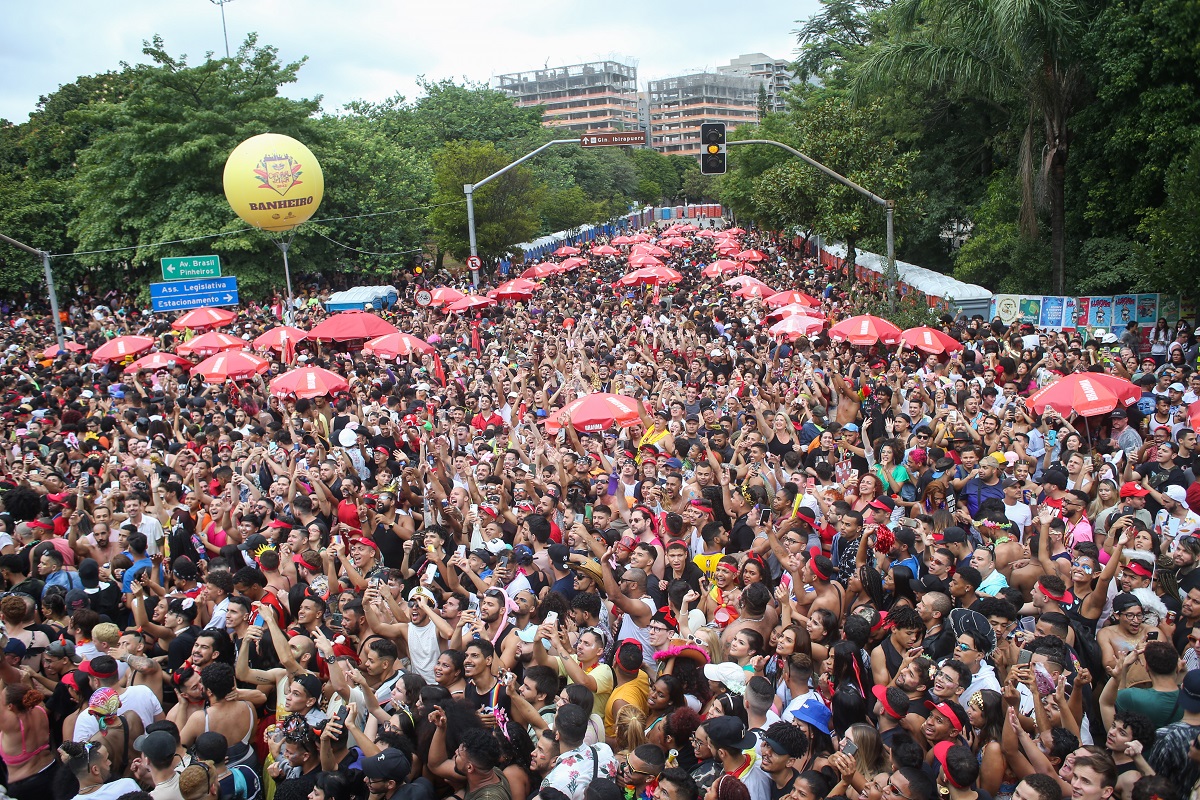 Foliões que vão curtir o Carnaval no Rio de Janeiro terão surpresa -  Regional 24 Horas