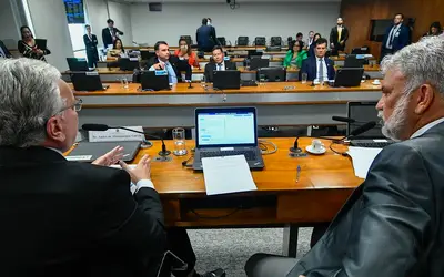 Em reunião reservada, senadores ouvem secretário sobre fuga em Mossoró