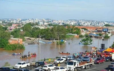 Um ano após a enchente, quase 400 pessoas permanecem em abrigos públicos no RS